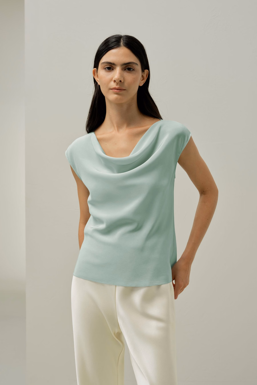 Top de Cuello de Cowl de Seda
