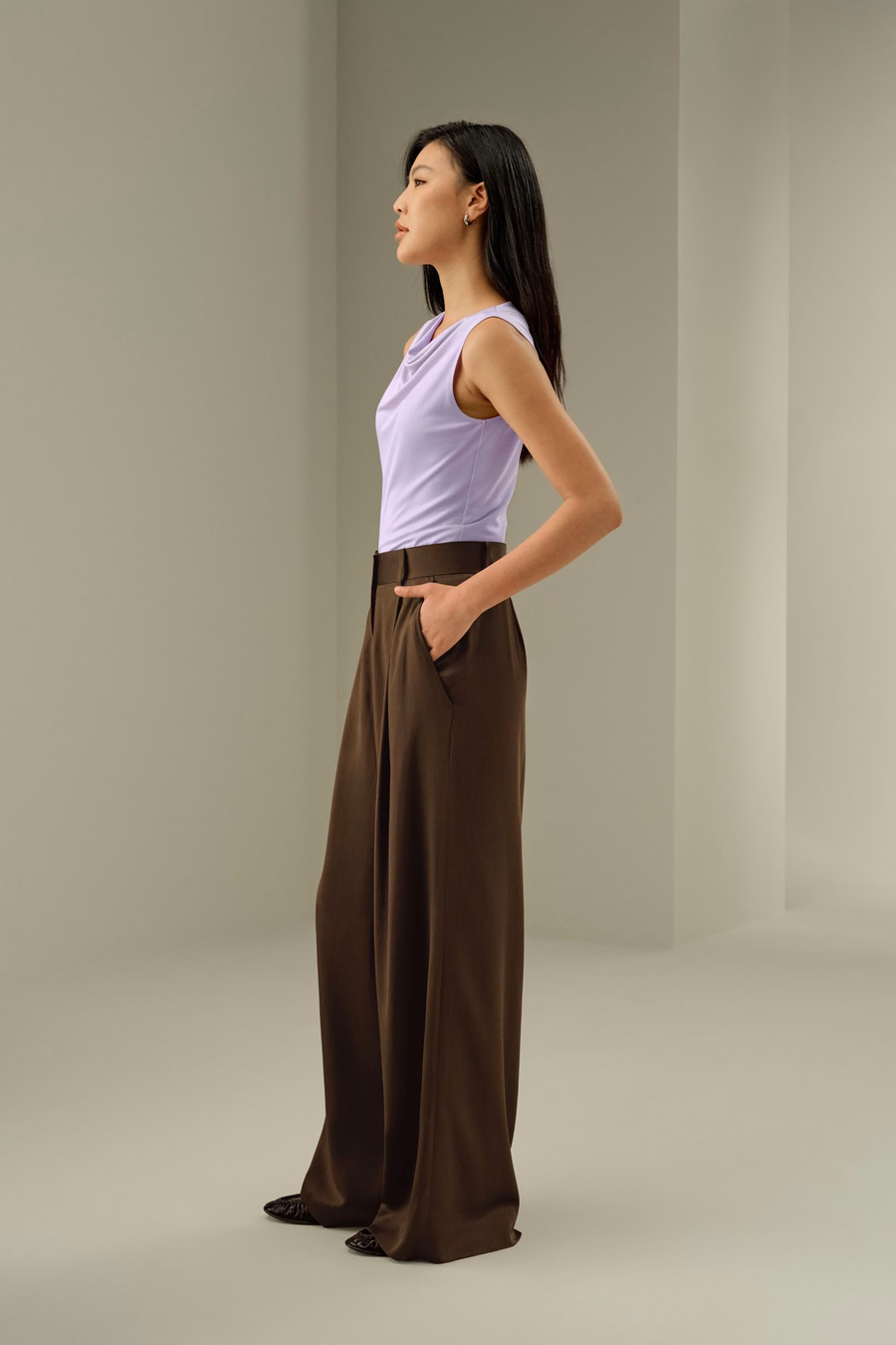 Top Sin Mangas con Cuello de Cowl de Seda Jersey