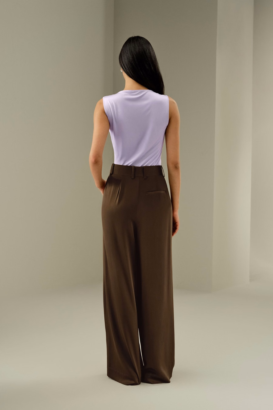 Top Sin Mangas con Cuello de Cowl de Seda Jersey