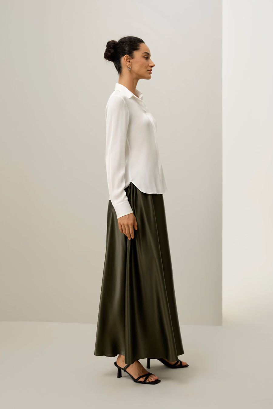 Camisa de seda con silueta elegante