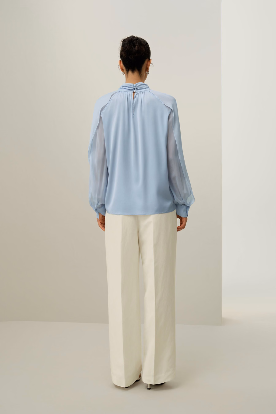 Blusa con Mangas de Linterna y Abertura Lateral