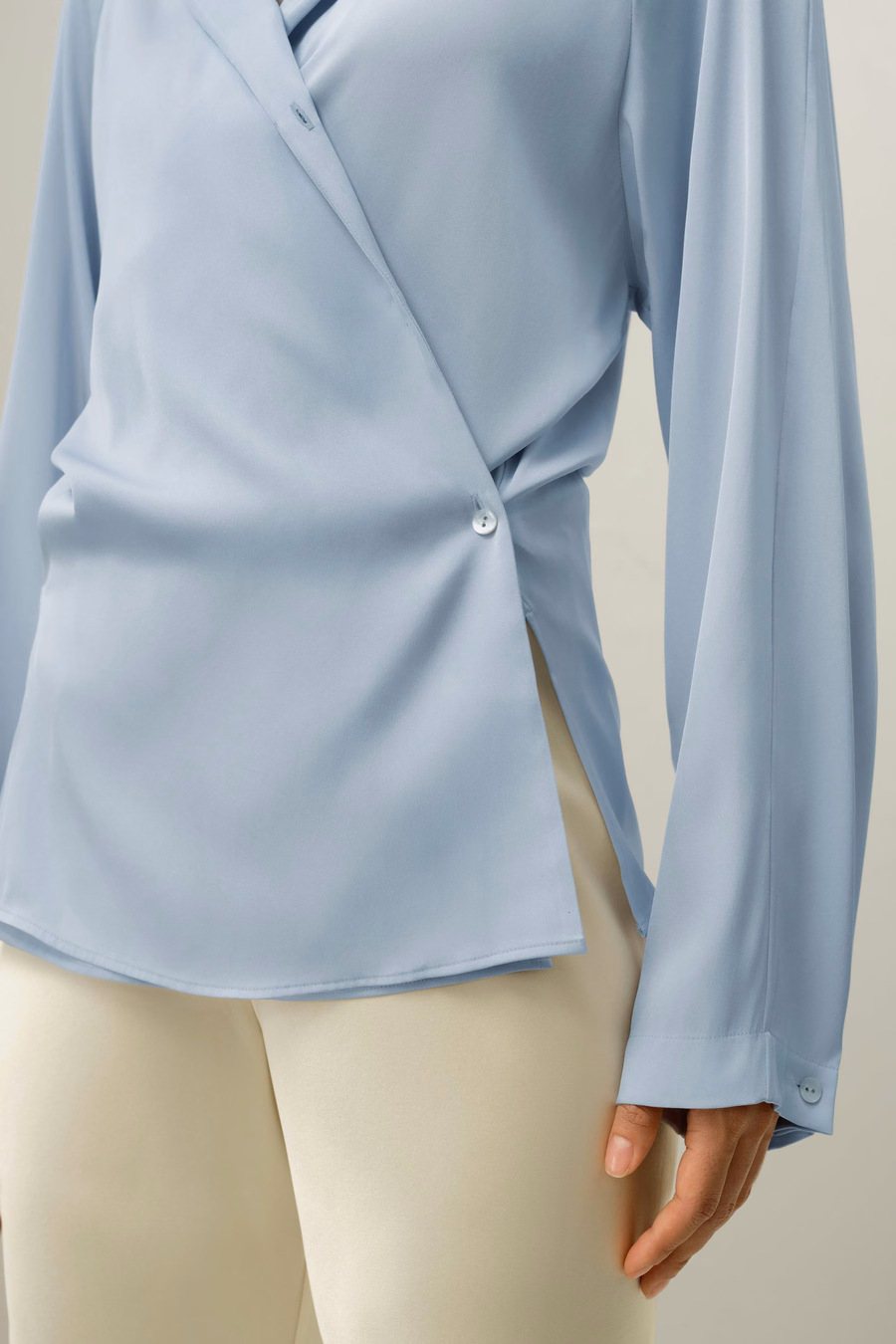 Camisa de Seda Multiposicional