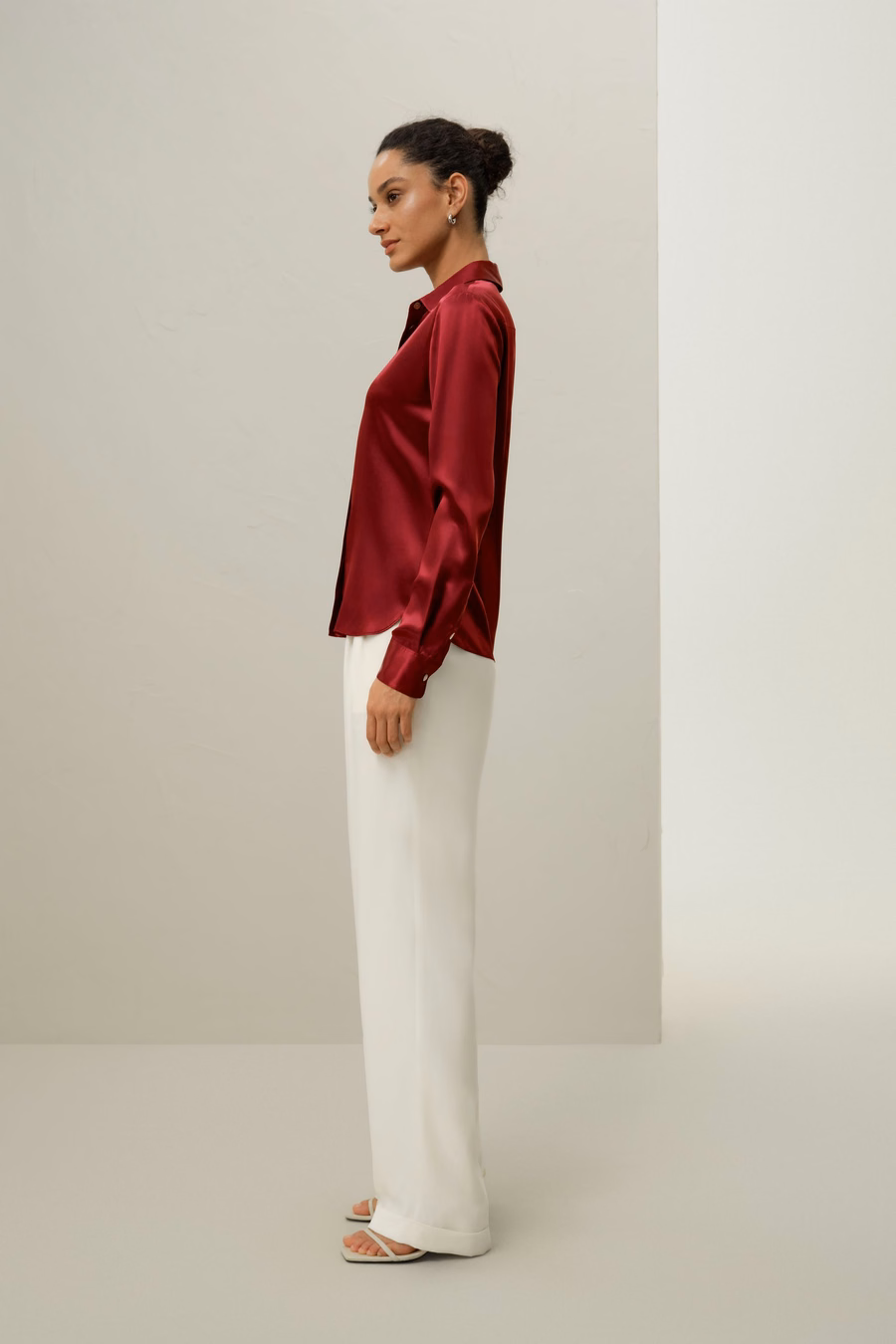 Camisa de seda con silueta elegante