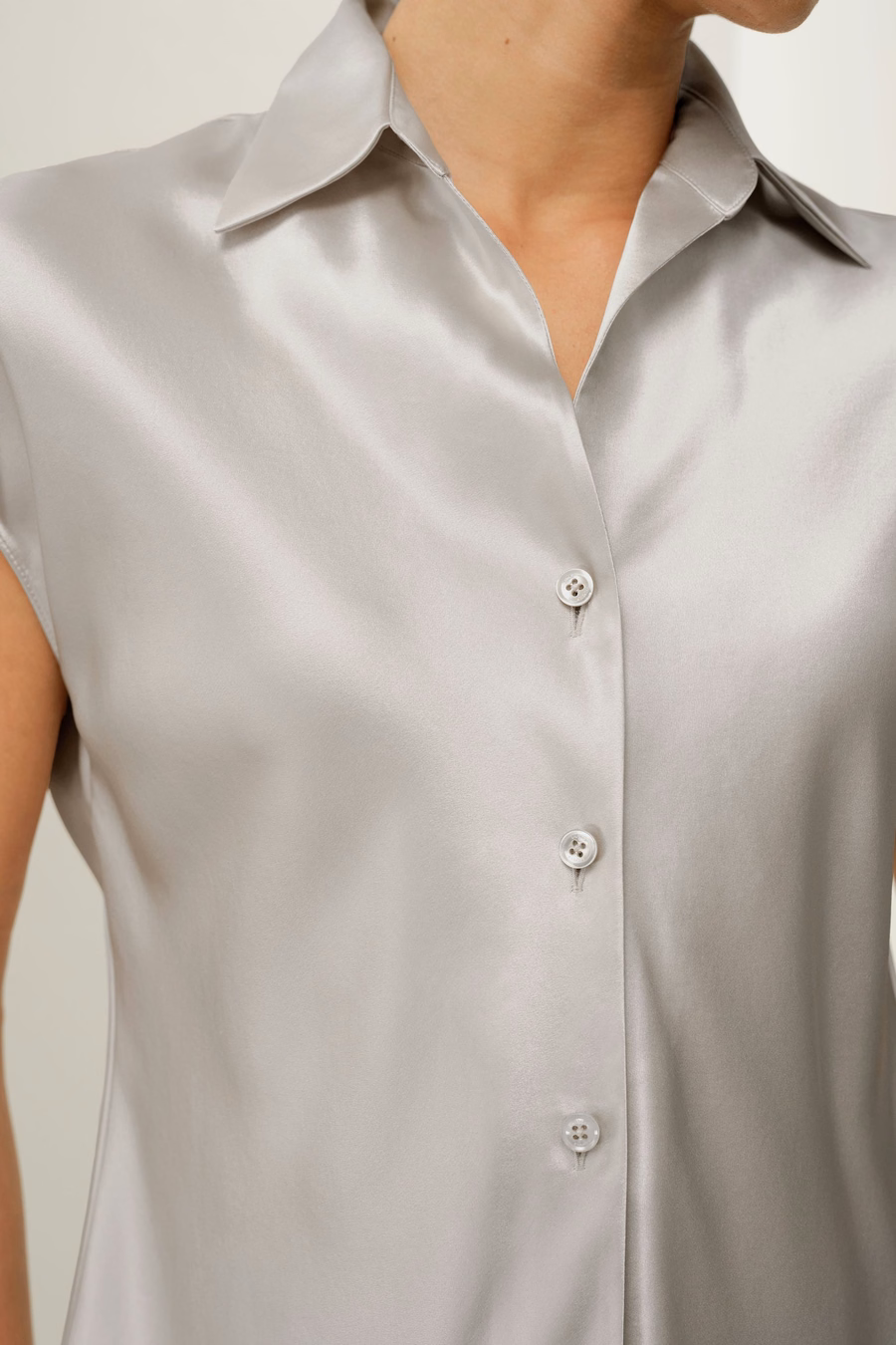 Camisa de Seda de Manga Corta en Corte Al Bies