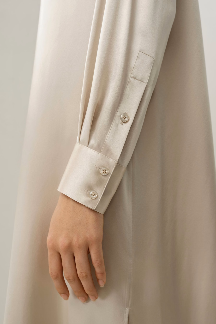Vestido Camisero de Seda Charmeuse