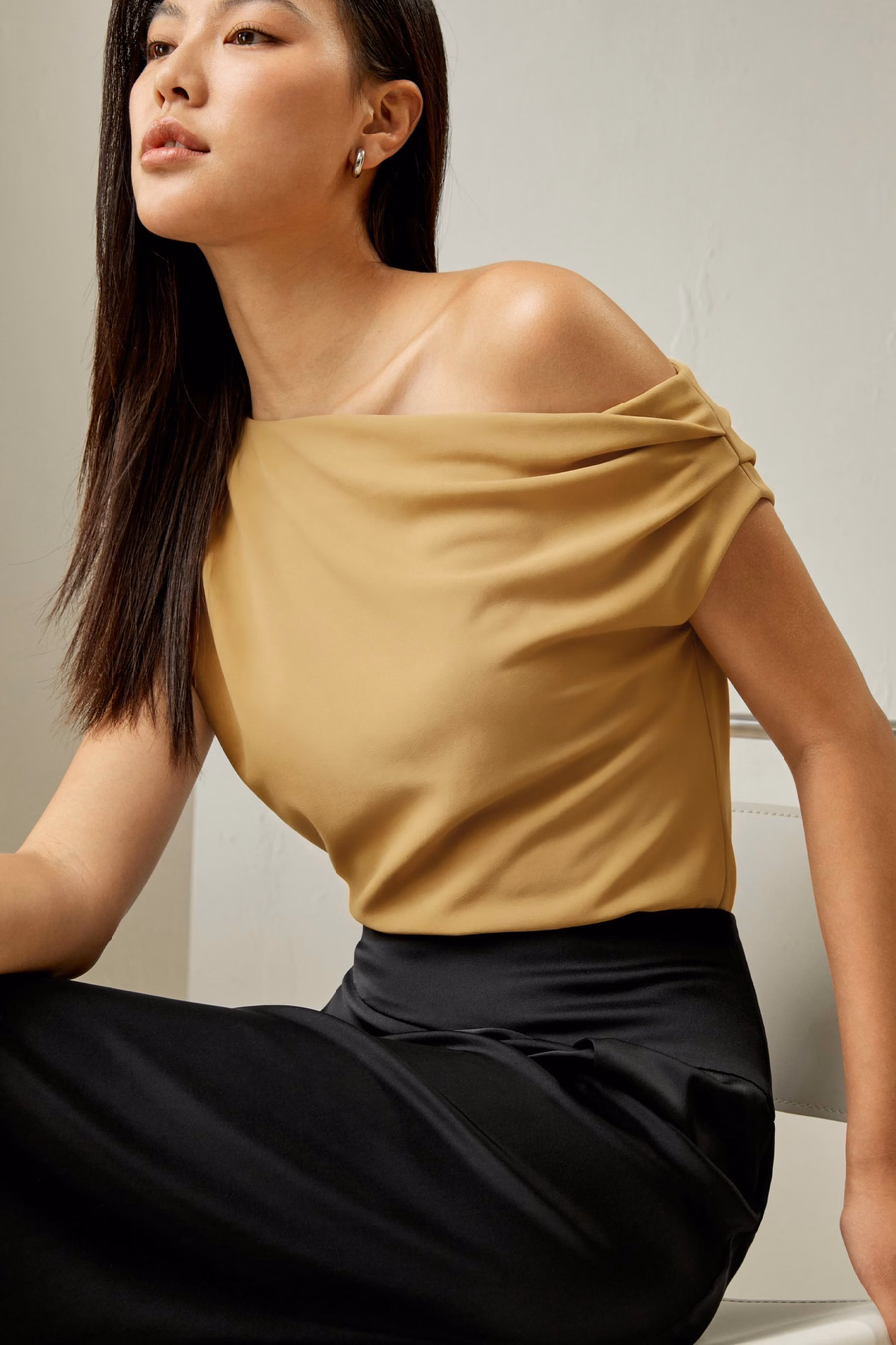 Top de Seda con Cuello Barco