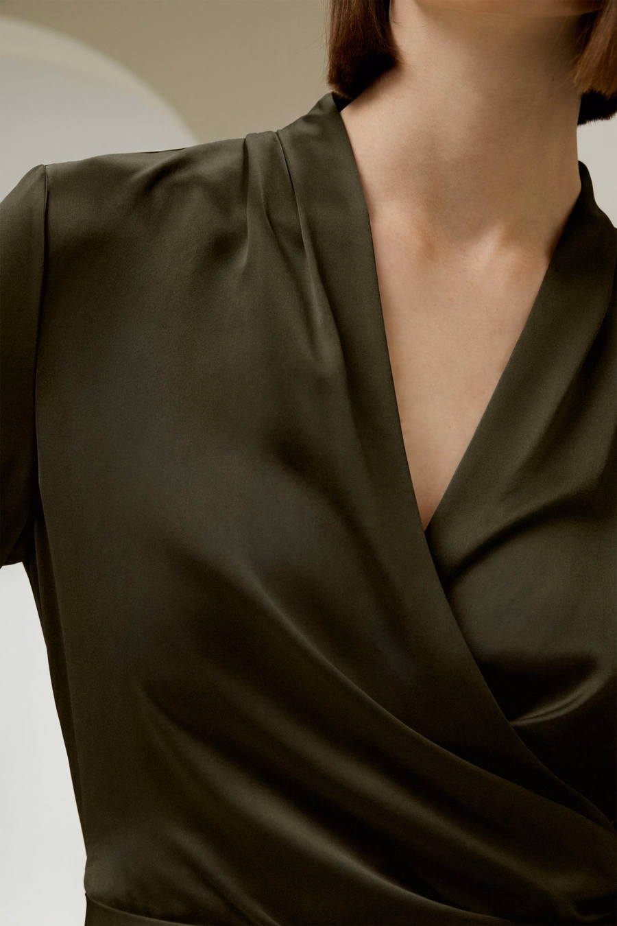 Blusa envolvente de seda