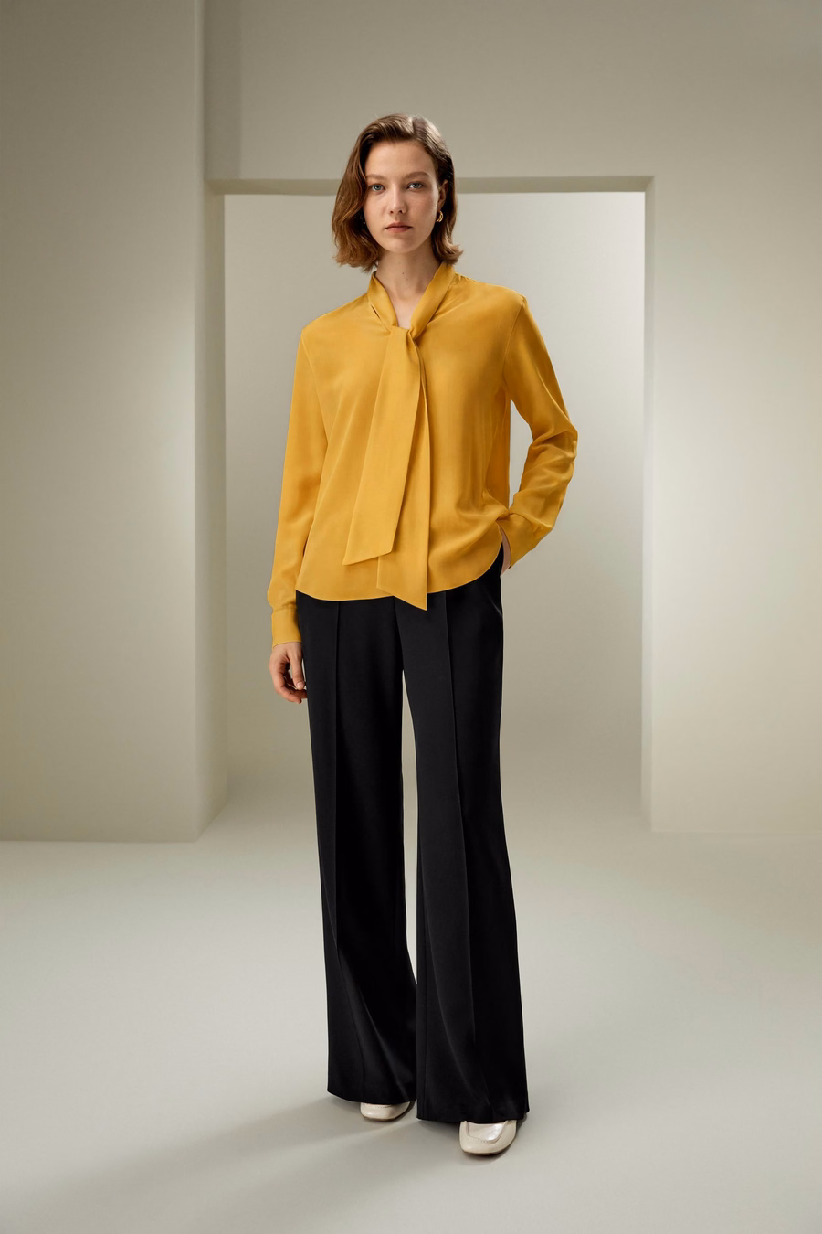 Blusa con Lazo de Seda