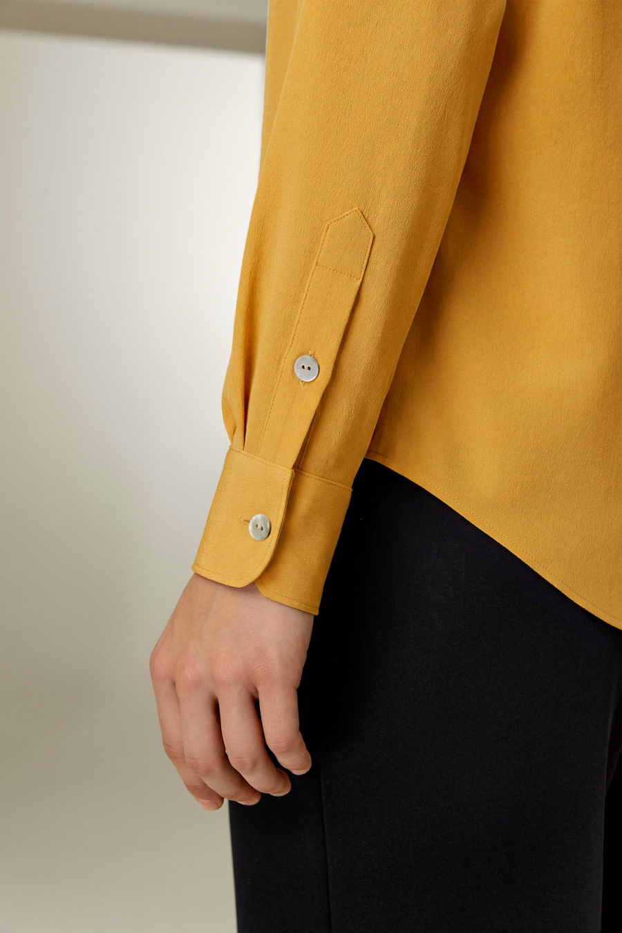 Blusa con Lazo de Seda