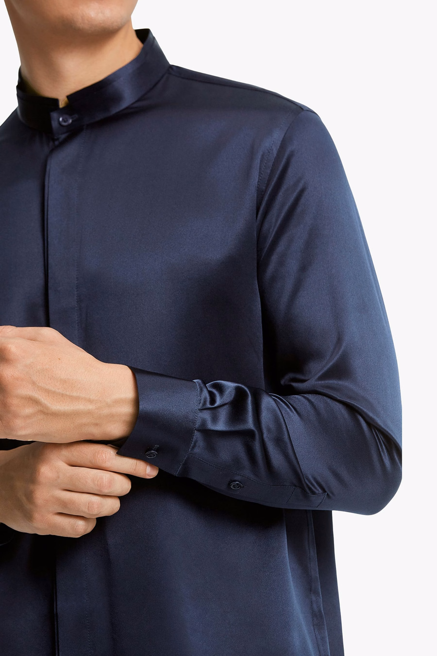 Camisa de Hombre de Seda con Placket Oculto Clásica