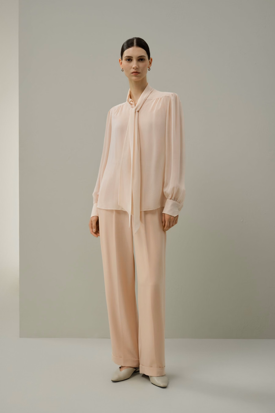 Blusa de Seda Jazmín con Pajarita