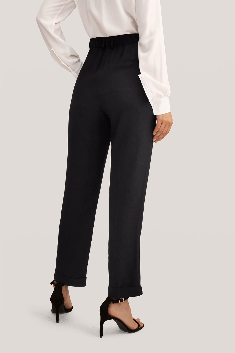 Pantalones de Seda Ajustados y Con Forma