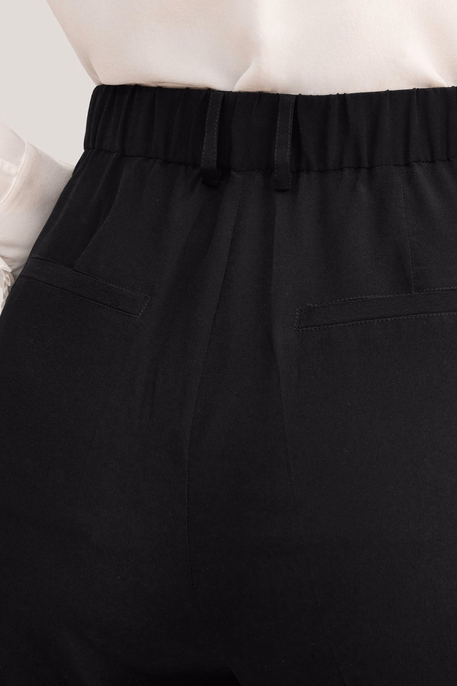 Pantalones de Seda Ajustados y Con Forma