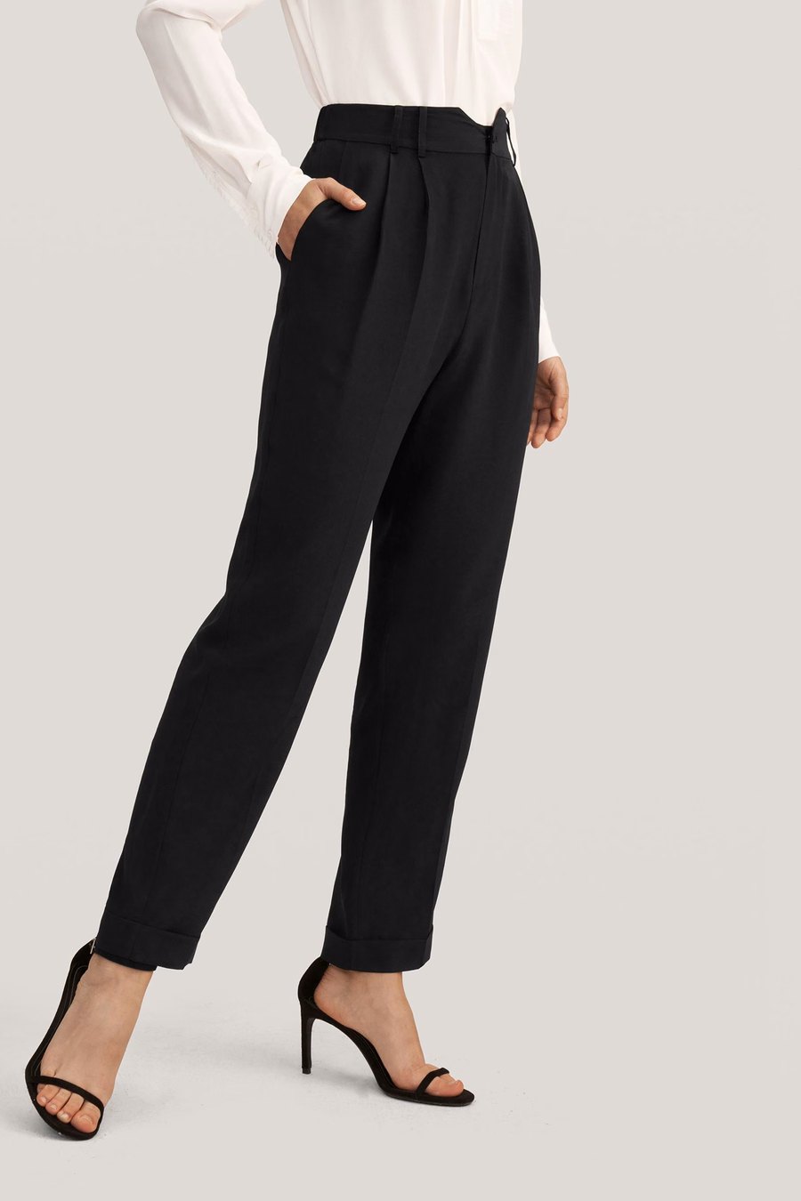 Pantalones de Seda Ajustados y Con Forma