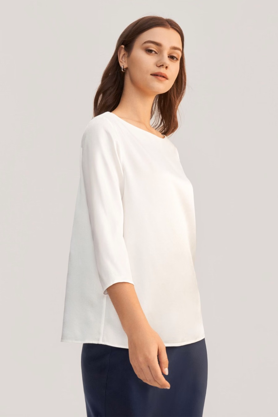 Blusa de seda con cuello barco de 3/4 de manga