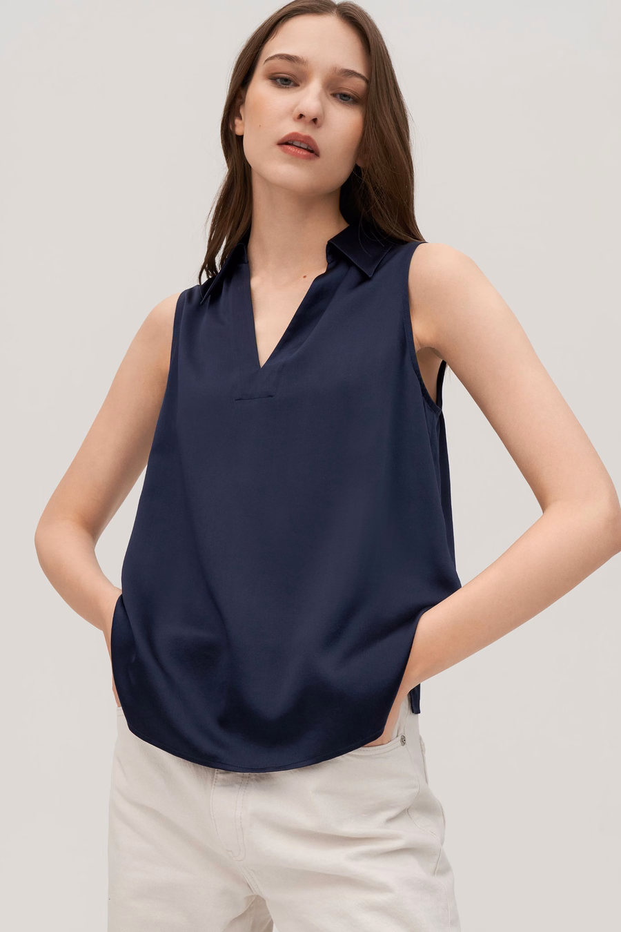 Camisa de Seda Viscosa sin Mangas en V para Mujeres
