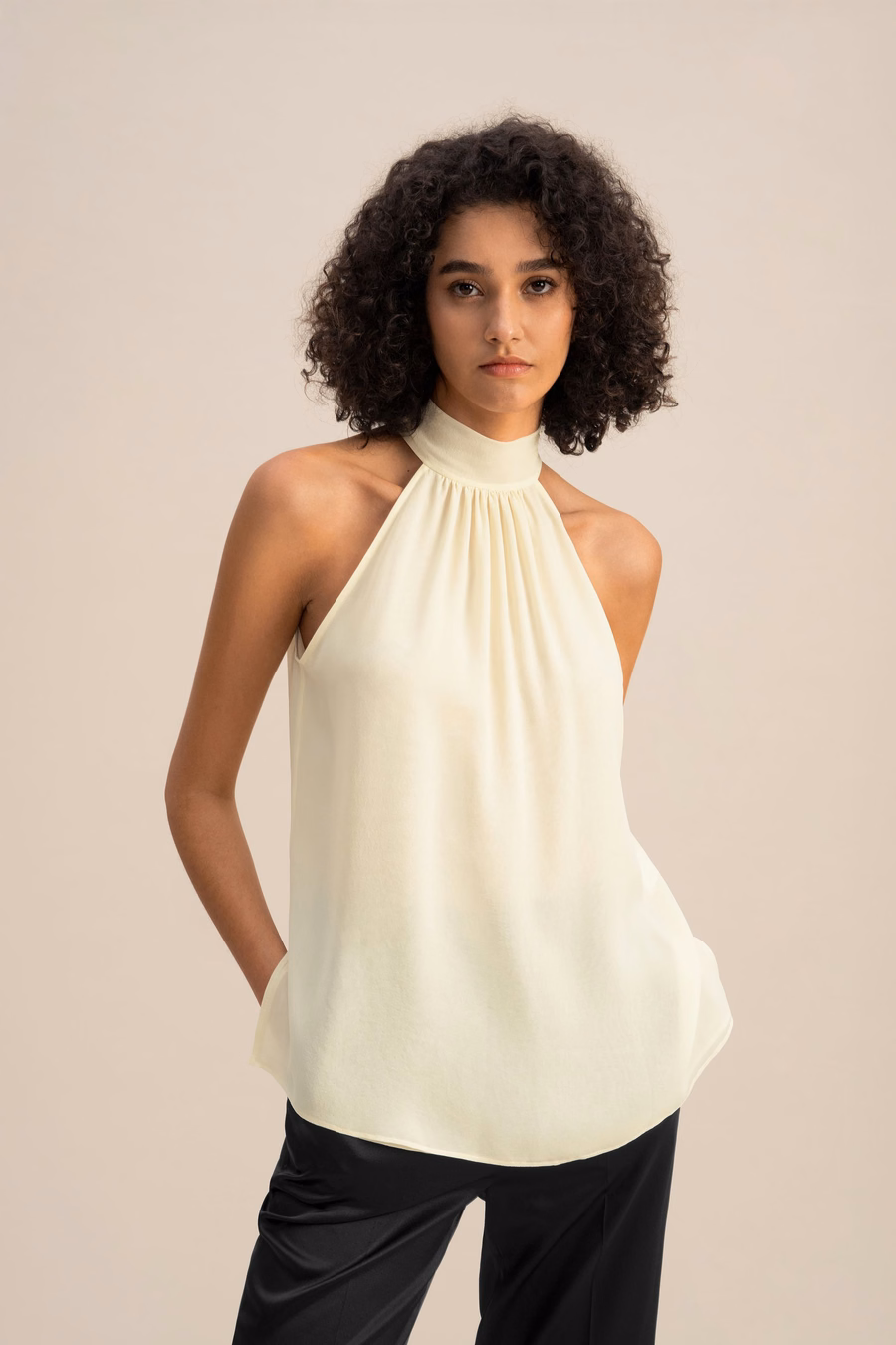 Top de Cuello Halter de Seta Georgette