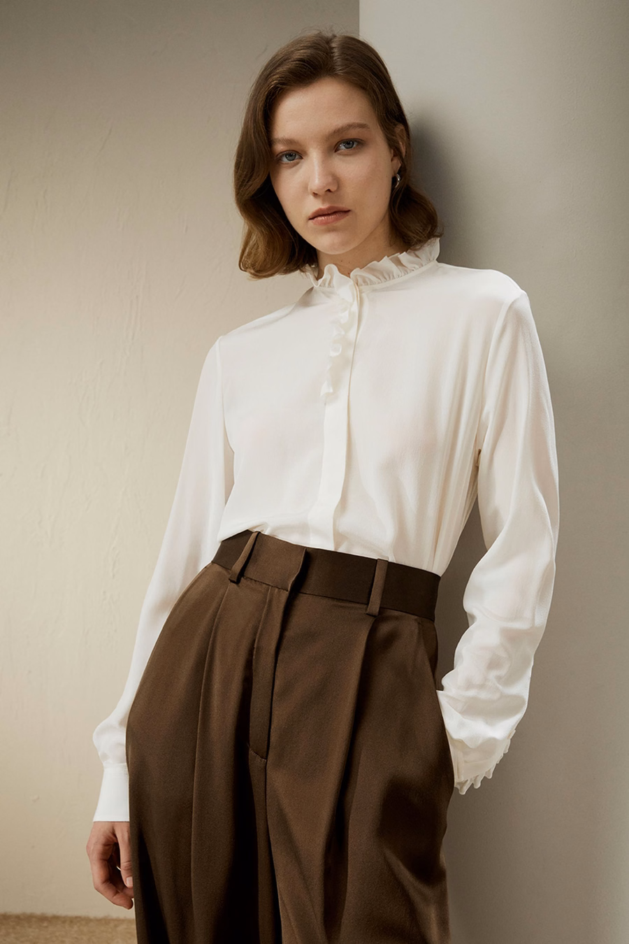 Blusa de Crêpe de Chine con Bordes Volantes