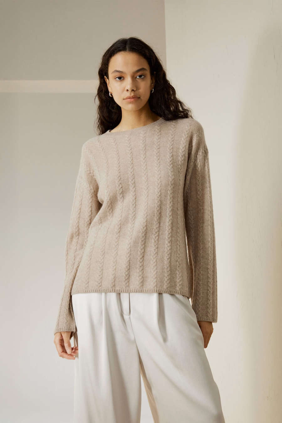 Sweater de cachemira de punto en cable semitranslúcido