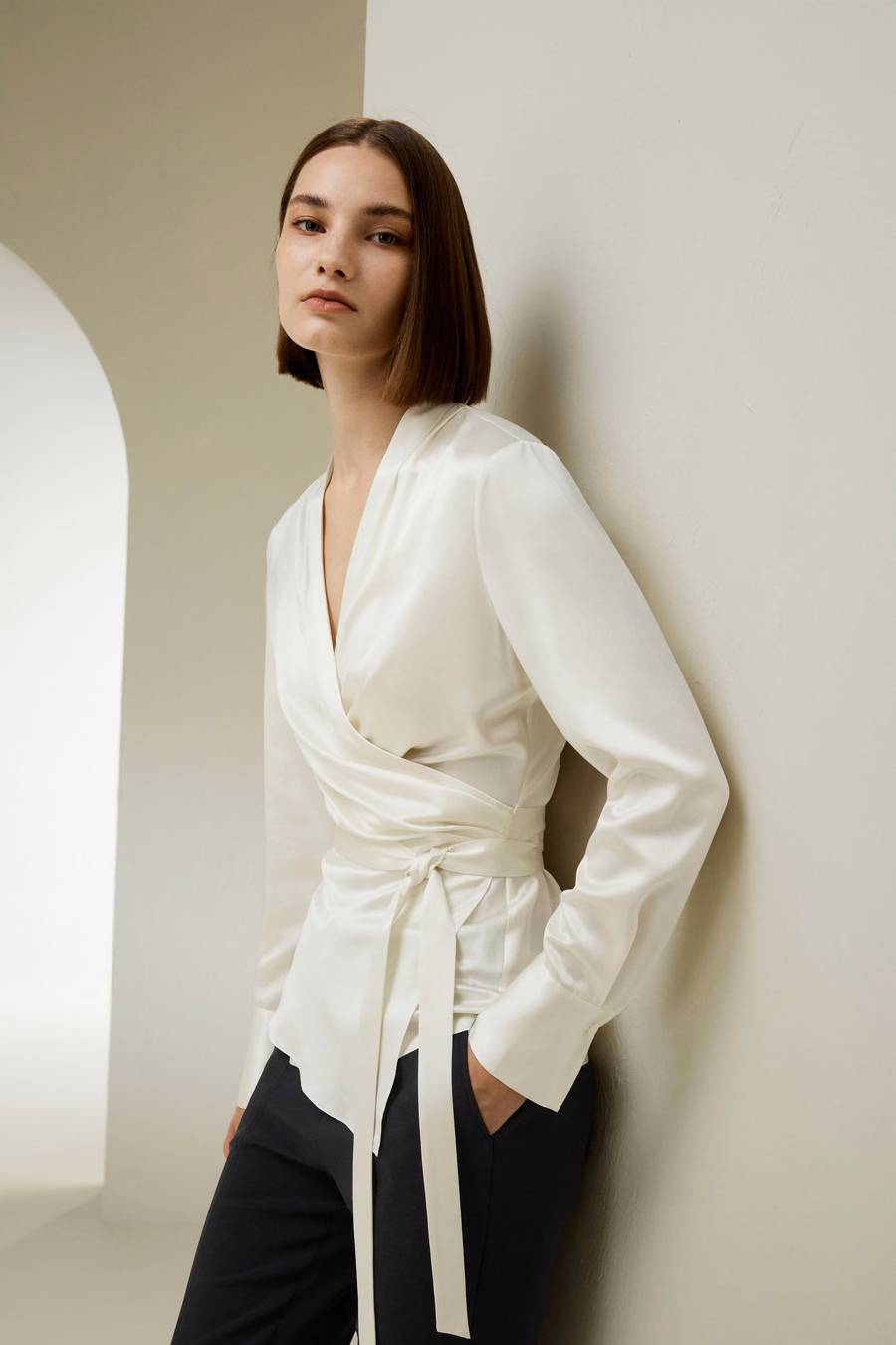 Blusa envolvente de seda