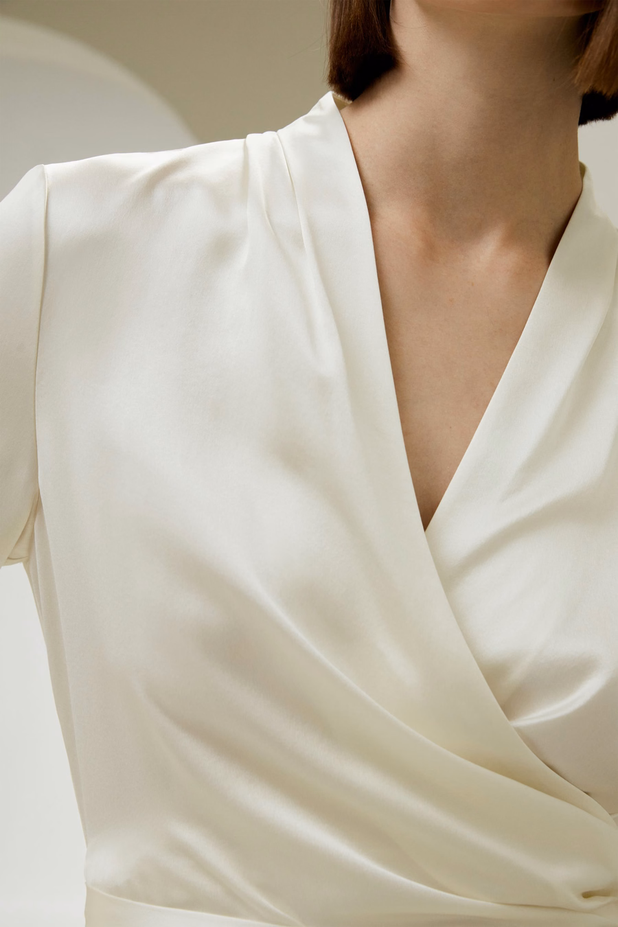 Blusa envolvente de seda