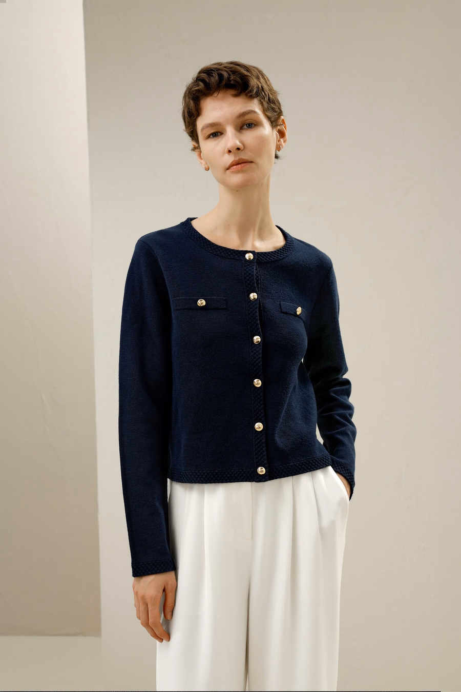 Cardigan de botones dorados de lana merina