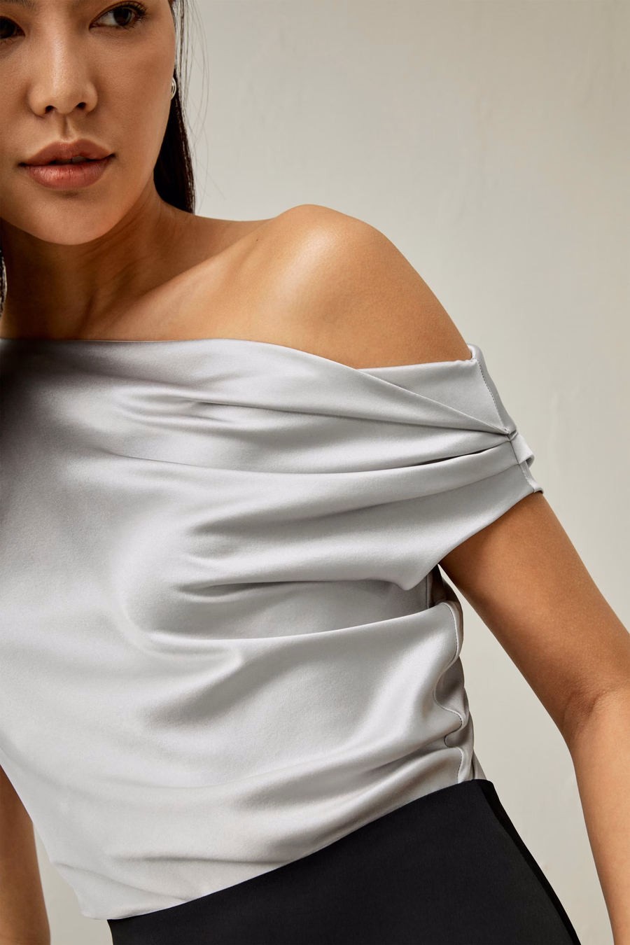 Top de Seda con Cuello Barco