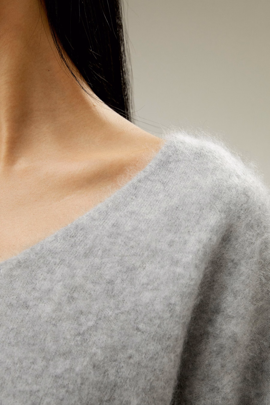 Suéter de Cachemira con Cuello en V Cepillado