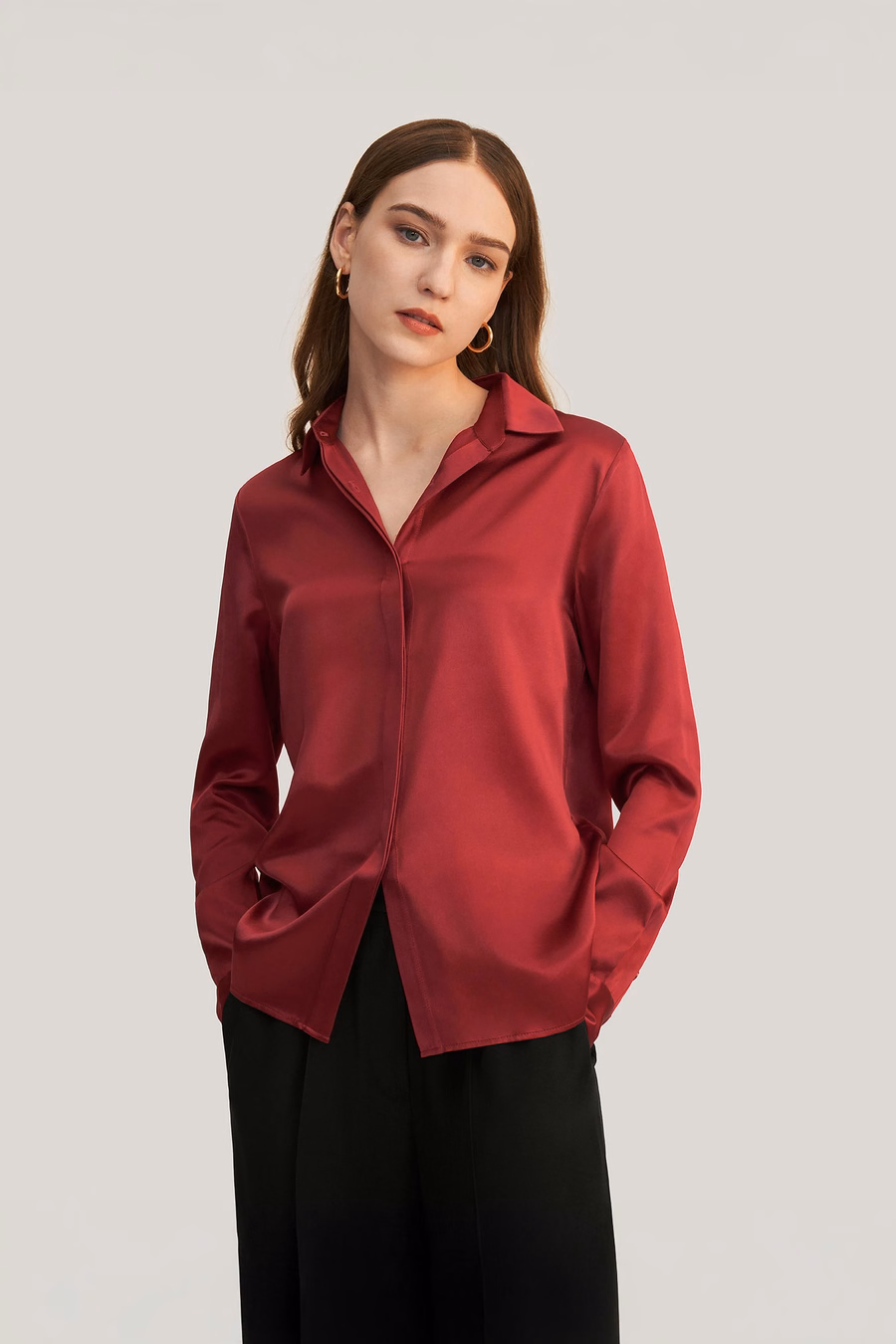 Camisa de Seda con Tapeta Oculta Básica
