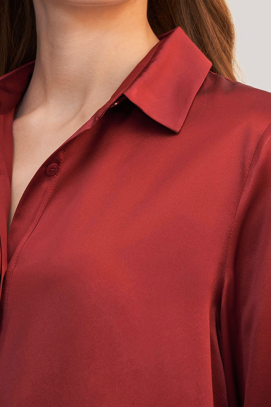 Camisa de Seda con Tapeta Oculta Básica