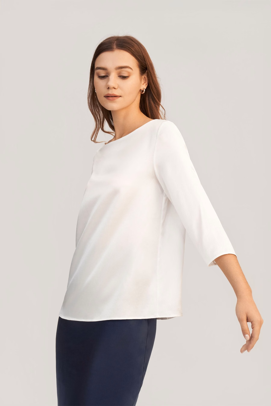 Blusa de seda con cuello barco de 3/4 de manga