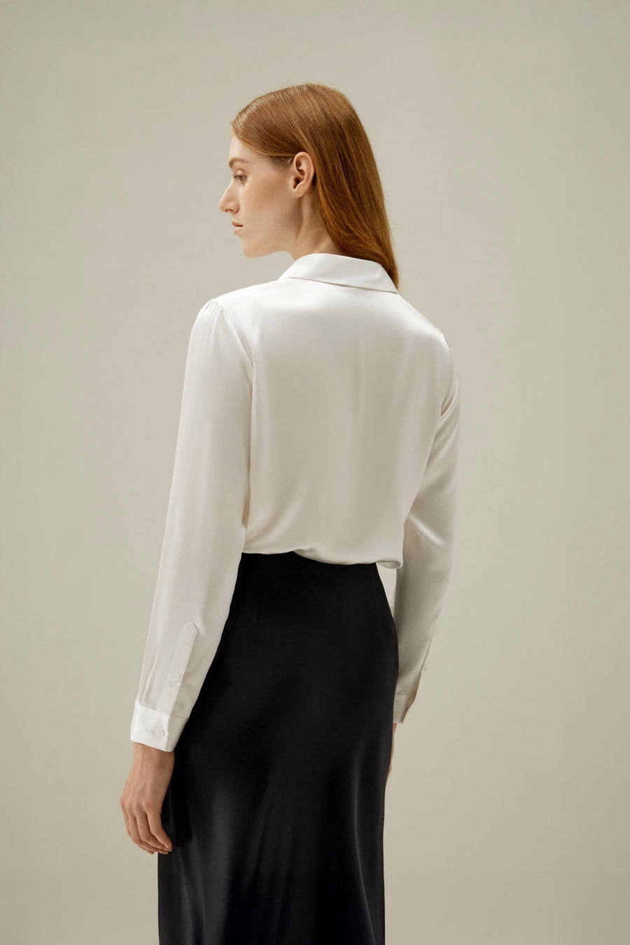 Camisa de Seda con Tapeta Oculta Básica