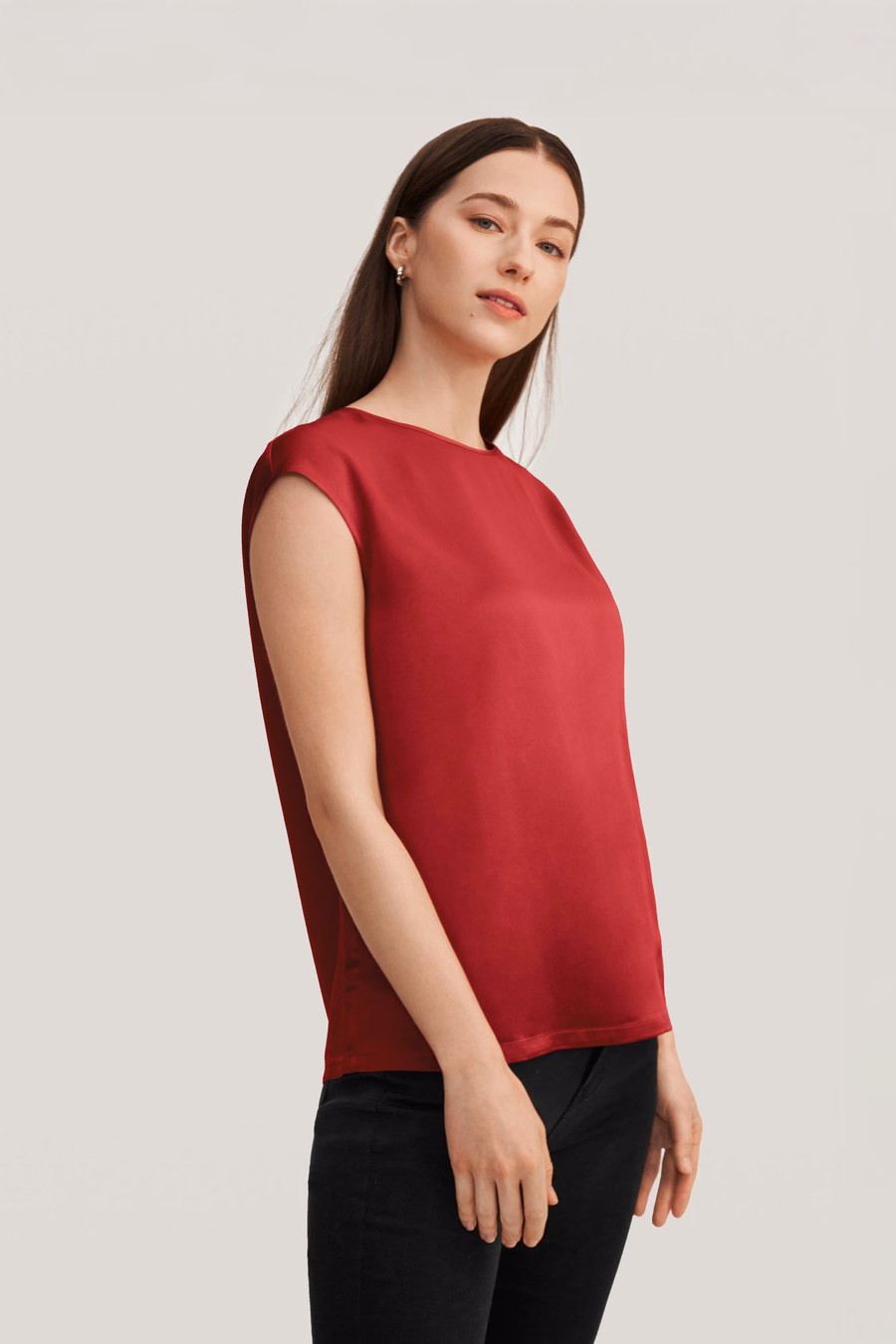 camiseta de seda con mangas básicas