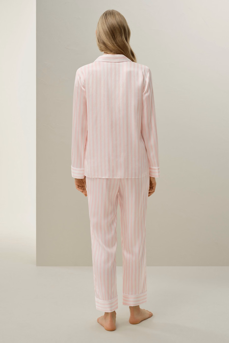 Conjunto de pijama de Charmeuse a rayas