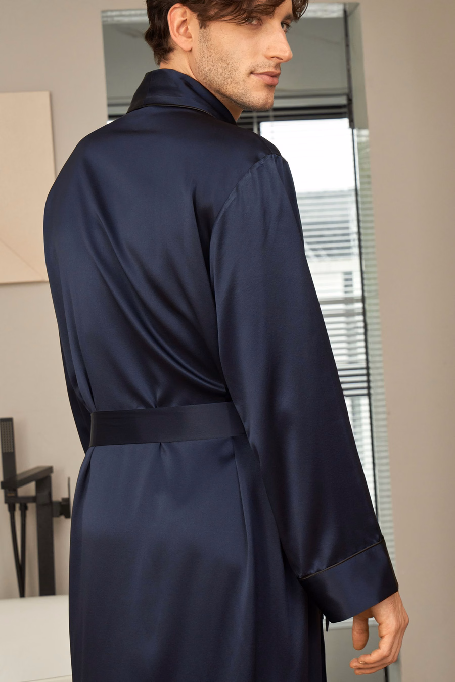 Ropa de Seda Contra de Largo Completo