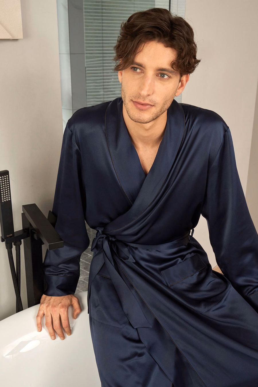 Ropa de Seda Contra de Largo Completo