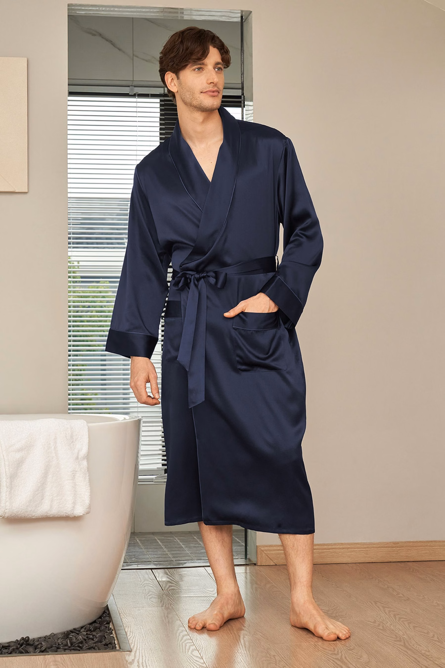 Robe de Seda Larga con Cuello de Solapa