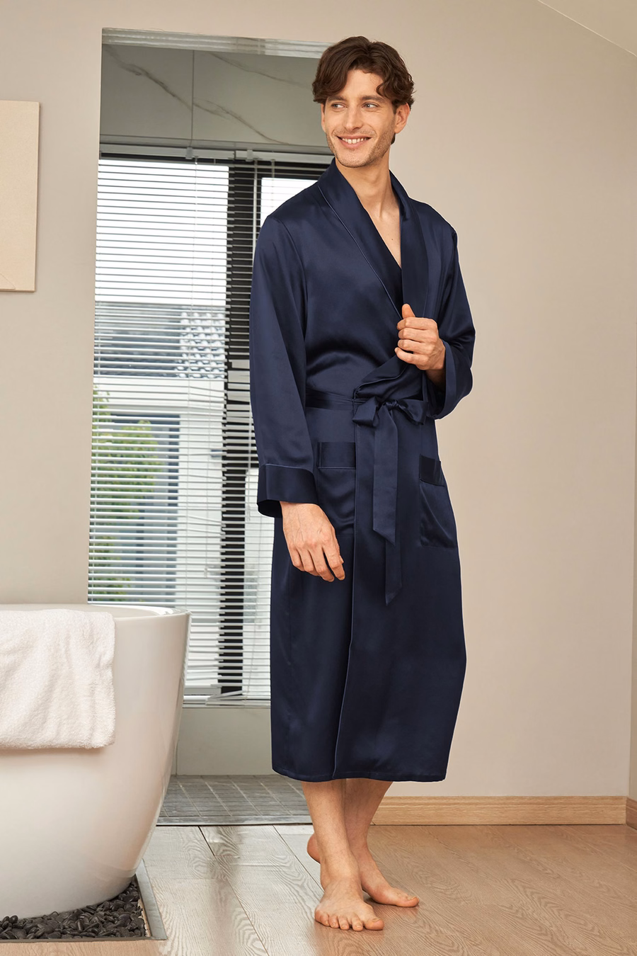 Robe de Seda Larga con Cuello de Solapa