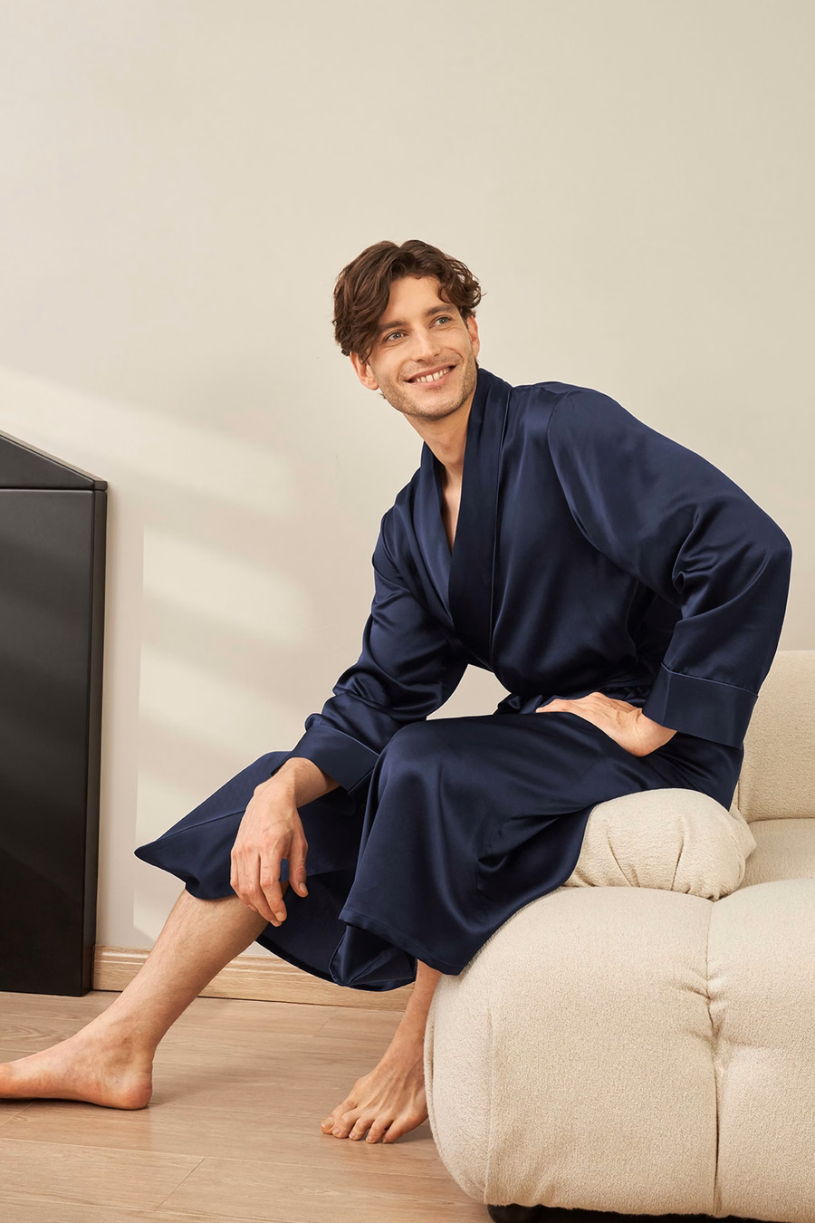Robe de Seda Larga con Cuello de Solapa