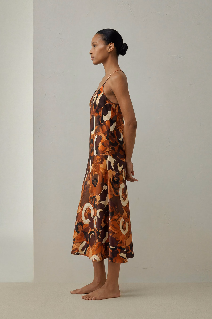 Maxi camisón de seda minimalista