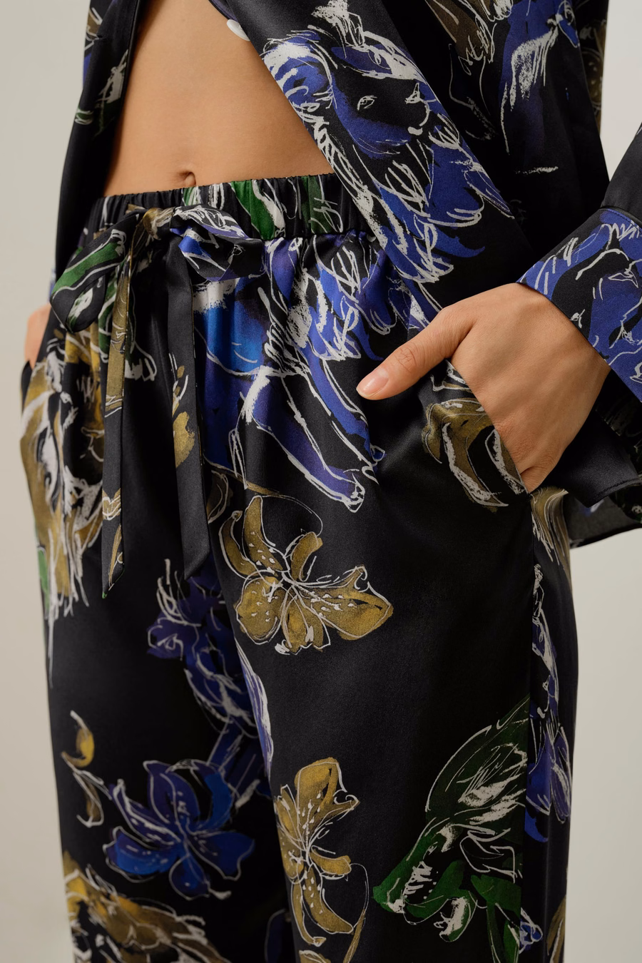 Conjunto de Pijama Clásico de Seda del Signo Zodiacal Leo