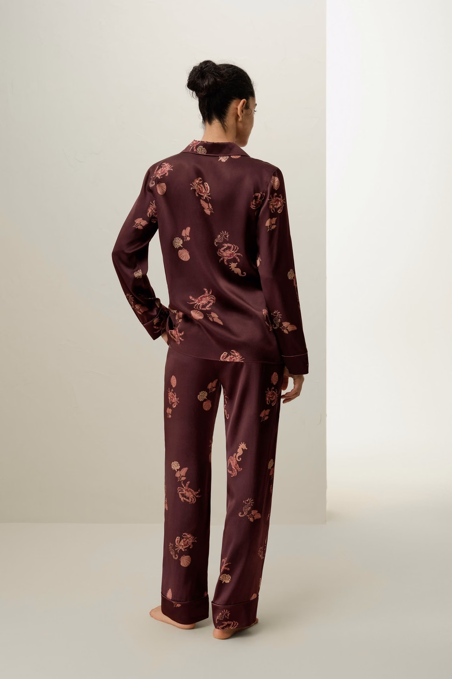 Conjunto de pijama de seda clásica del signo zodiacal Cáncer