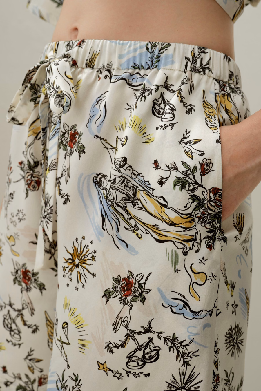 Conjunto de pijama corto de seda del signo Libra