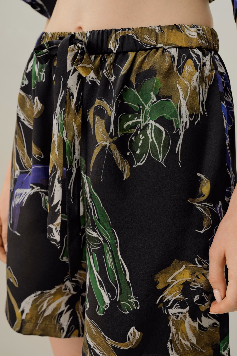 Conjunto de pijama corto de seda del signo zodiacal Leo
