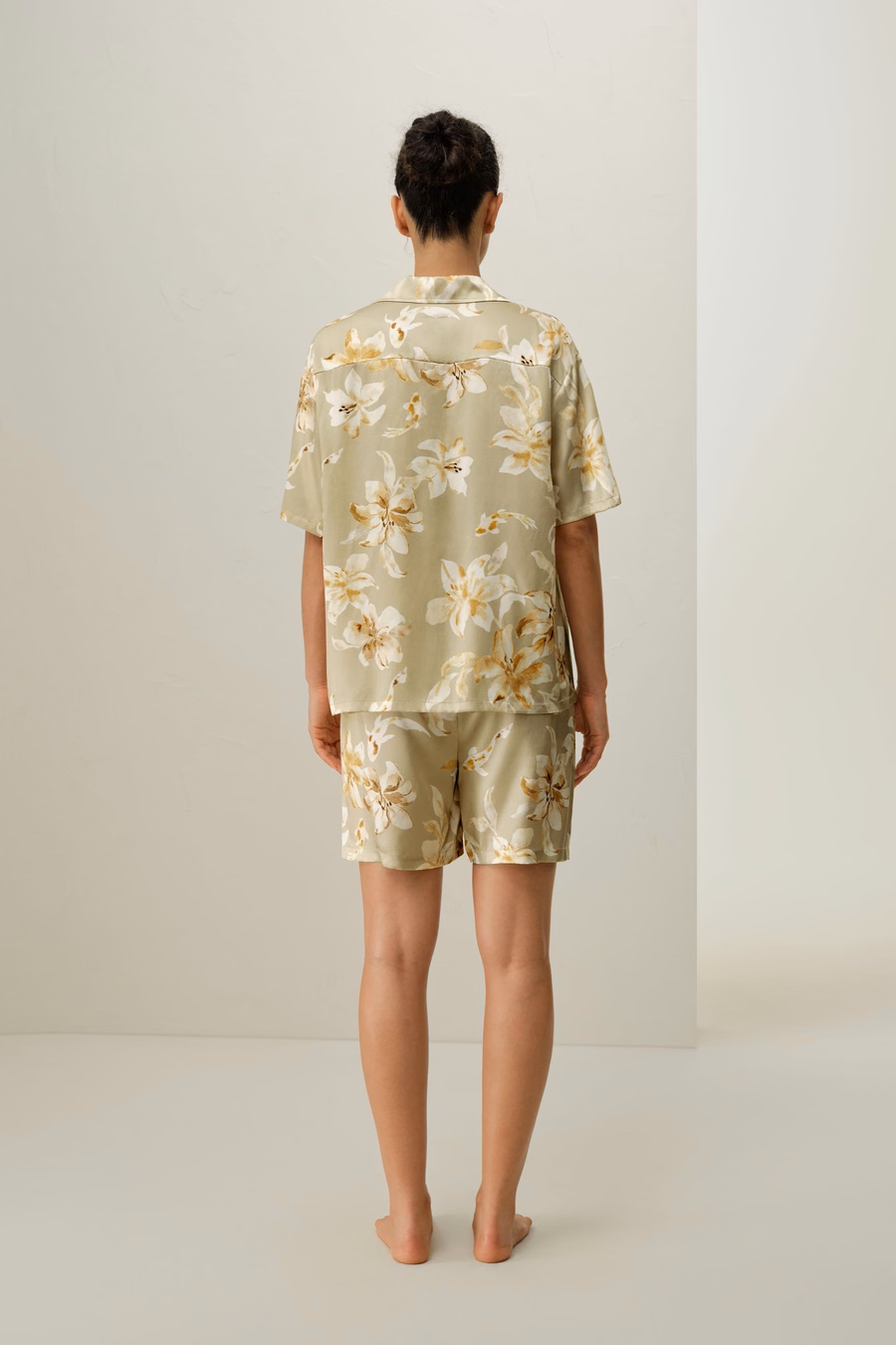 Conjunto de Pijama Corto de Seda de Piscis