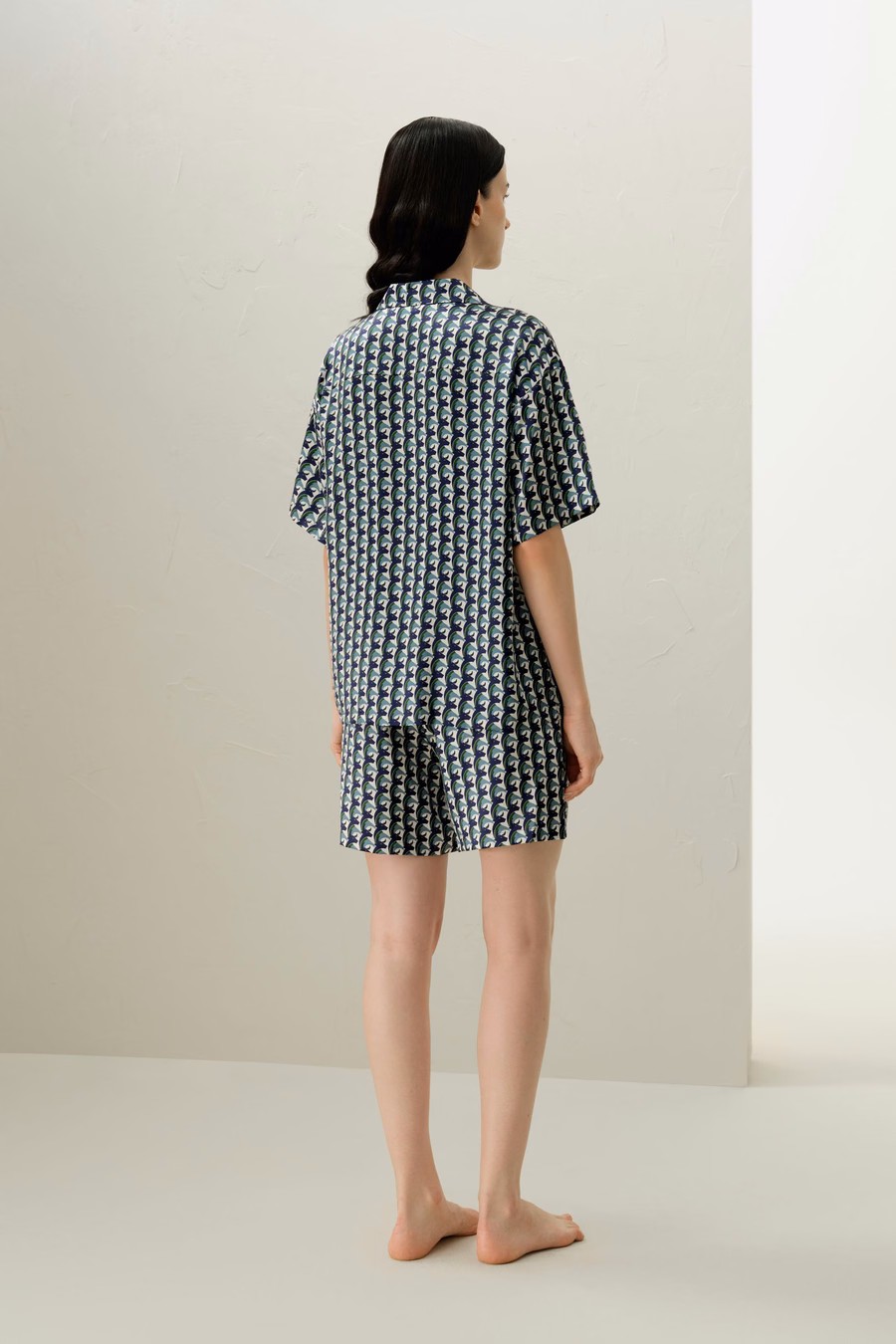 Conjunto de pijama corto de seda del signo Tauro