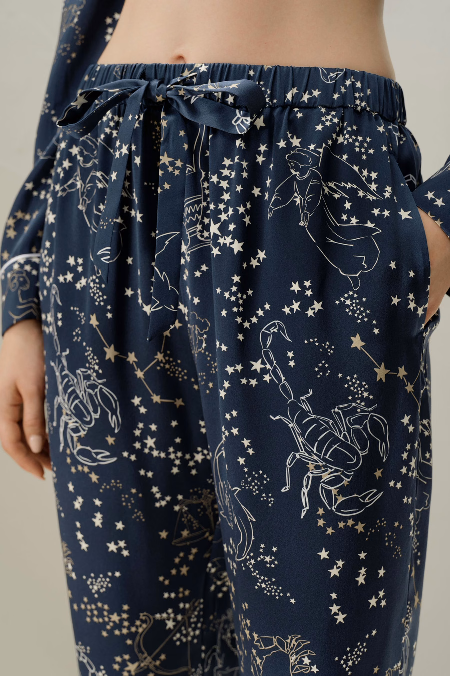 Conjunto Clásico de Pijama de Seda del Zodiaco Escorpio