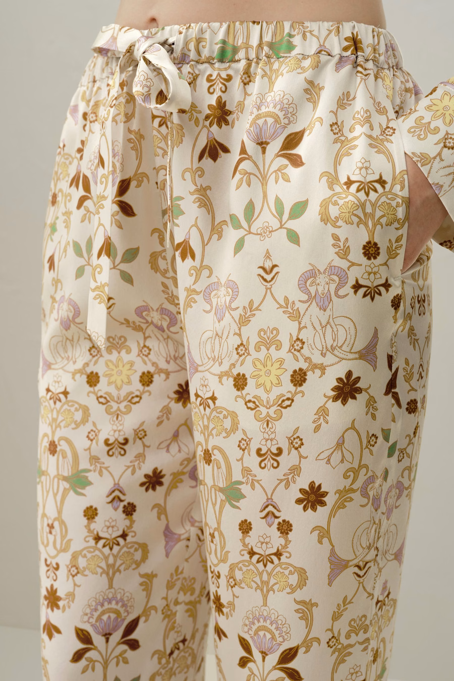 Conjunto de Pijamas Clásico de Seda del Zodiaco Capricornio