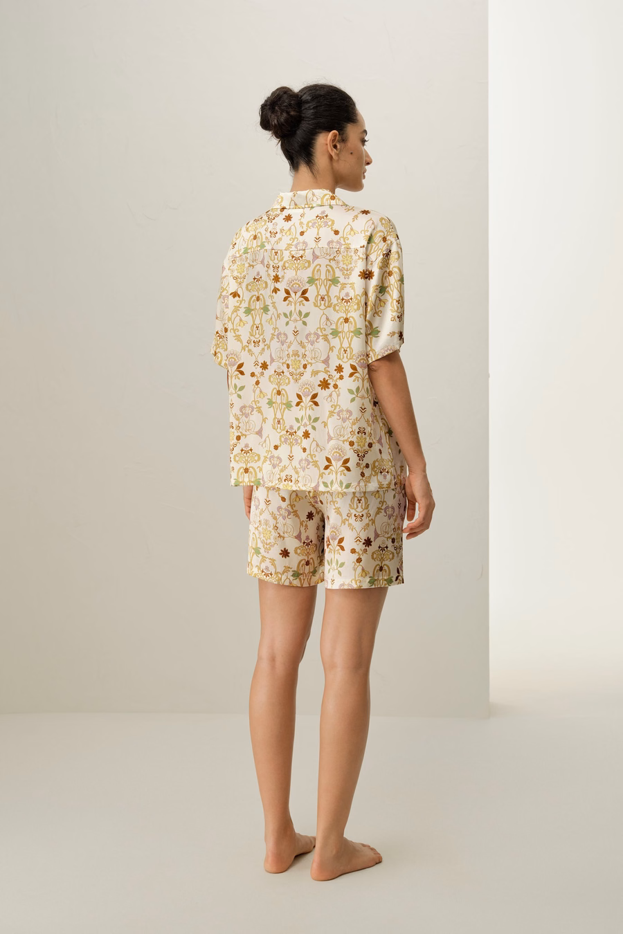 Conjunto de pijama corto de seda del signo Capri
