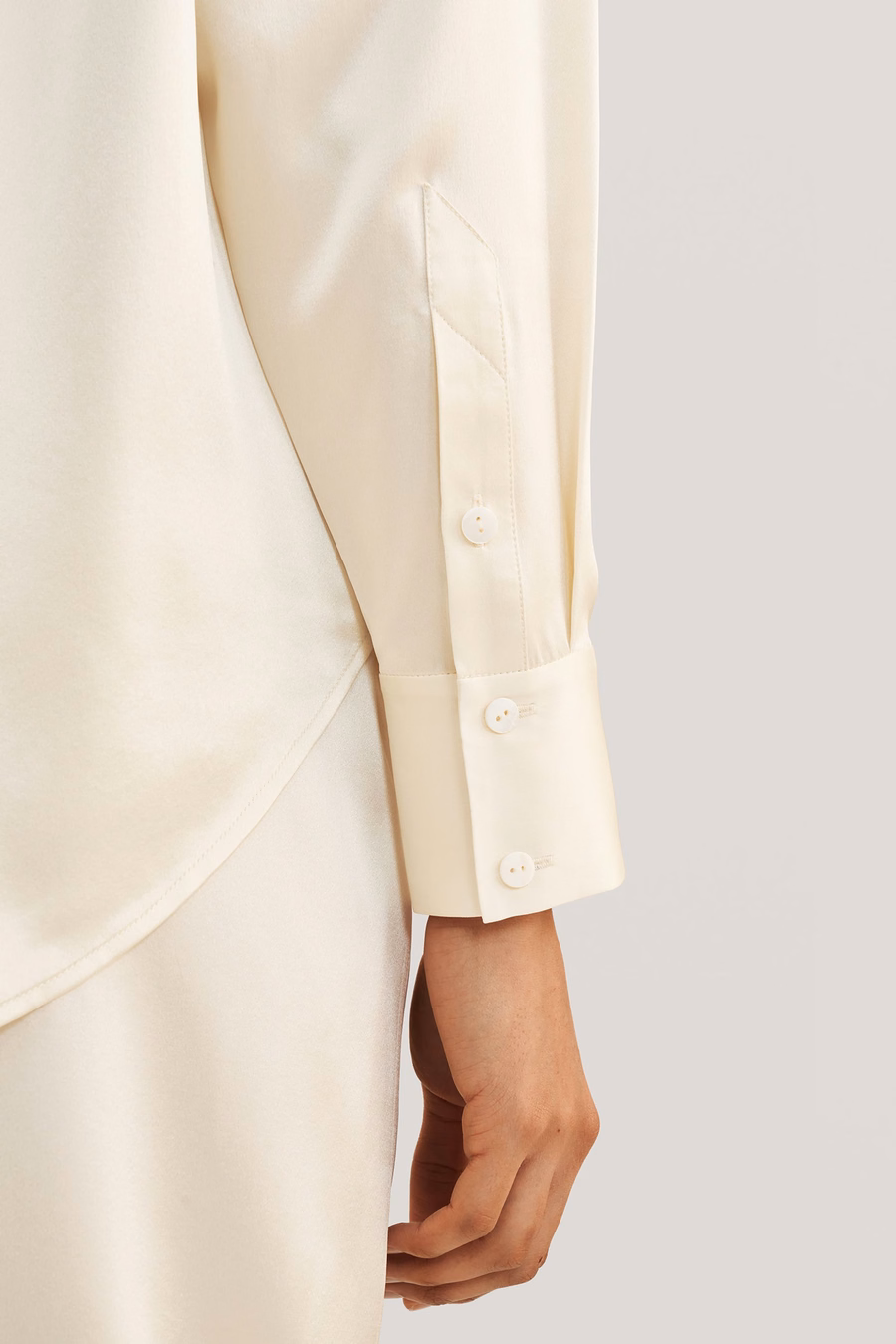 Pijama de Seda Viola Oversize para Mujeres